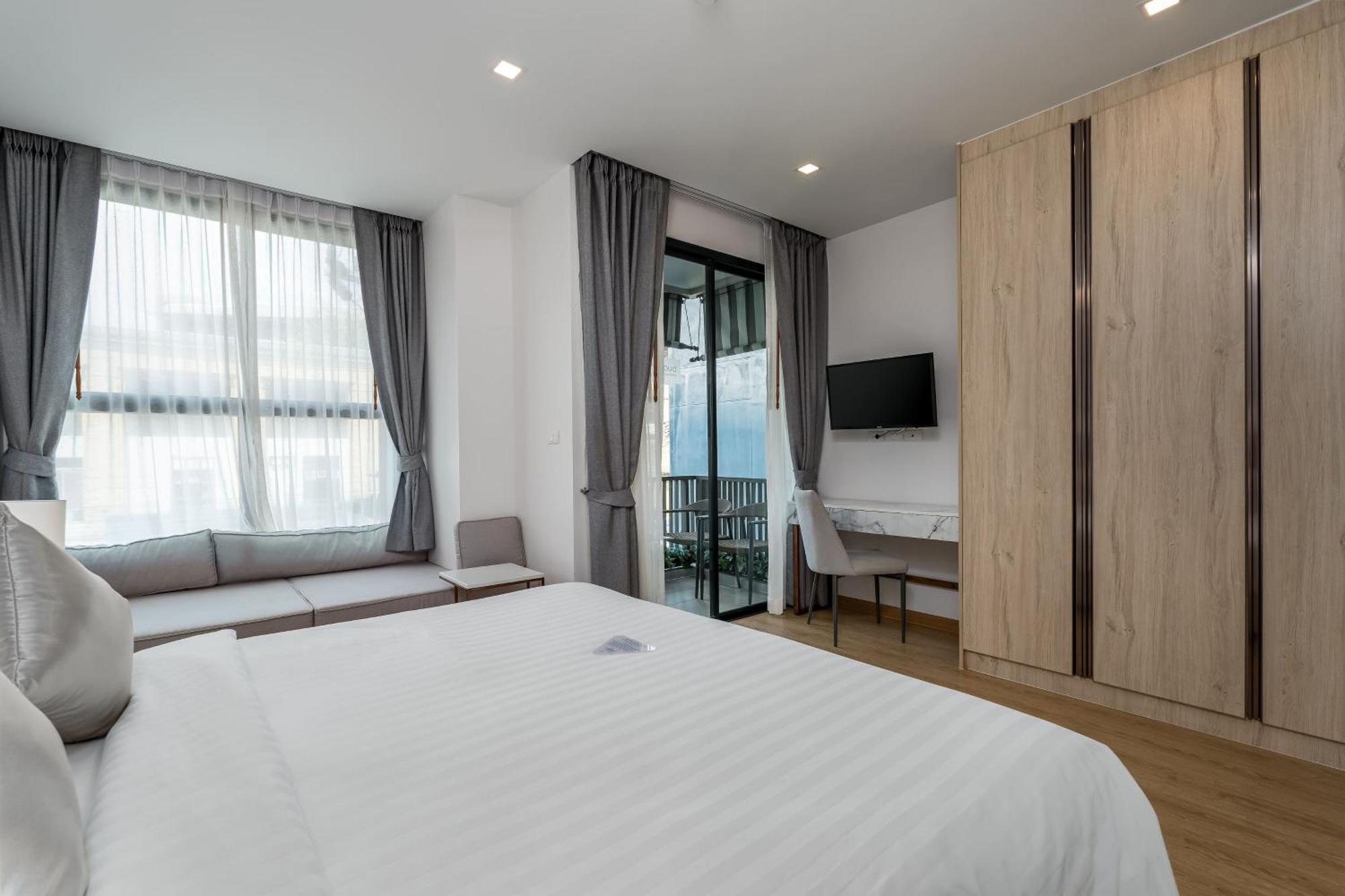The Proud Rawai Apartment Екстериор снимка