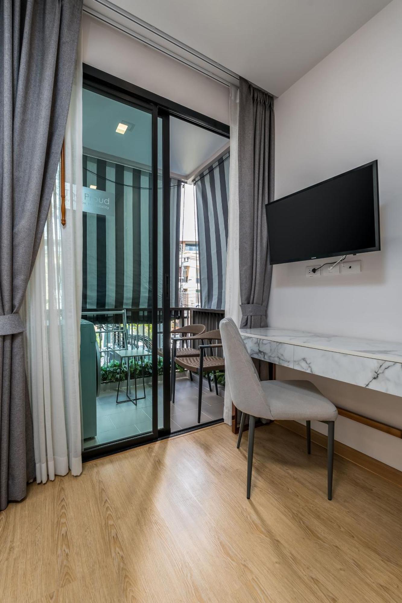 The Proud Rawai Apartment Екстериор снимка